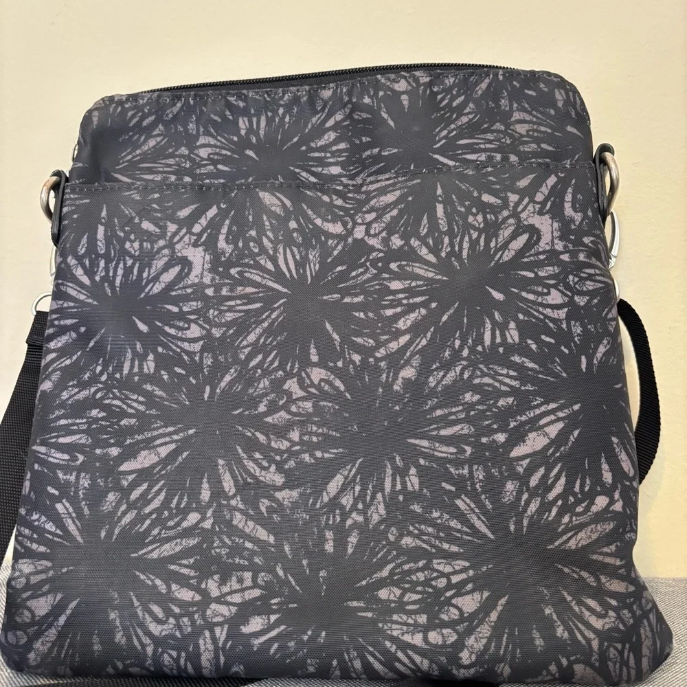 baggallini Go Bagg in Midnight Blossom Print